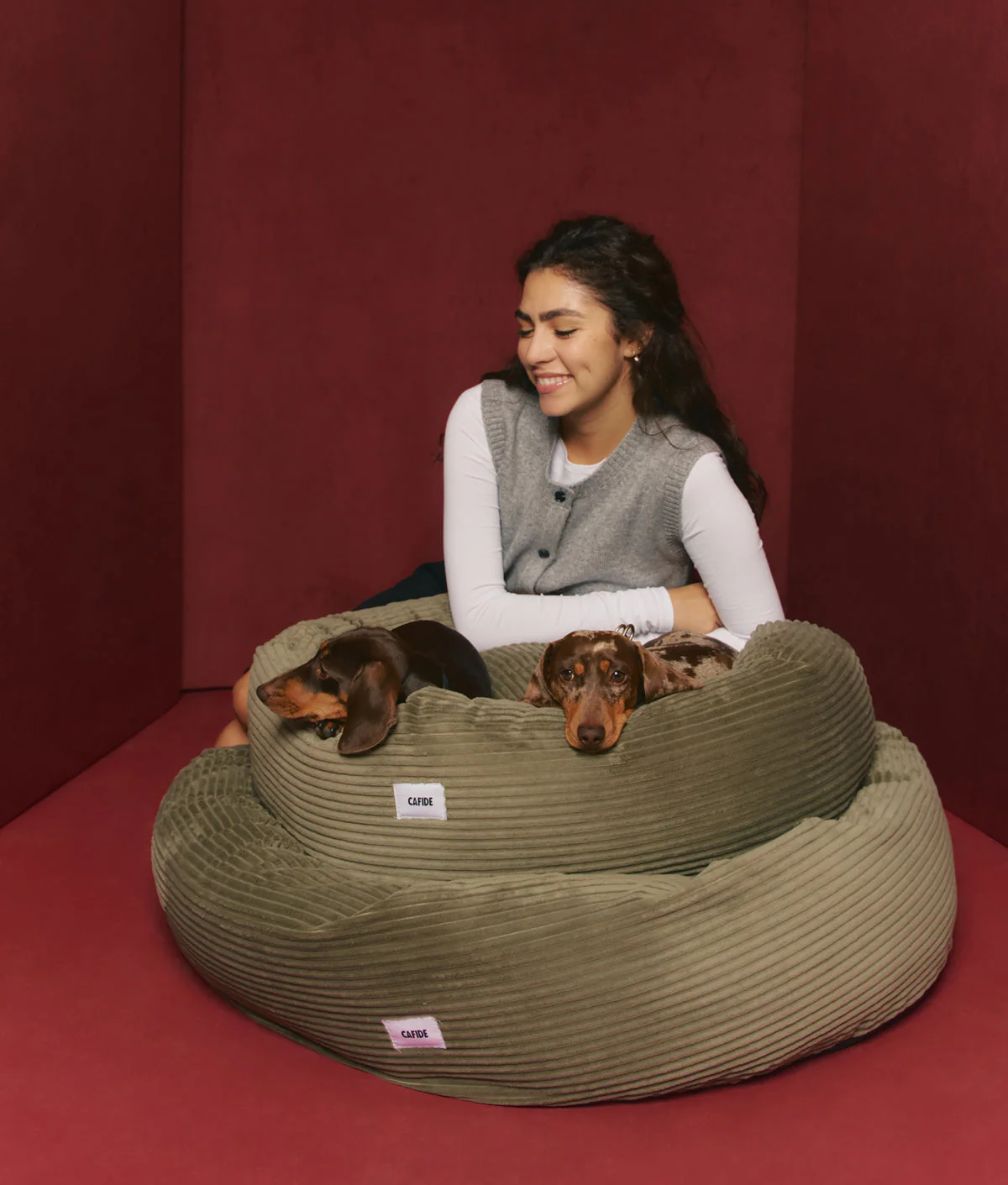Cafide Cama Donut Para Perro Con Tejido De Pana Verde. Modelo Nuba. Talla S (60x60x15 Cm) - Image 2
