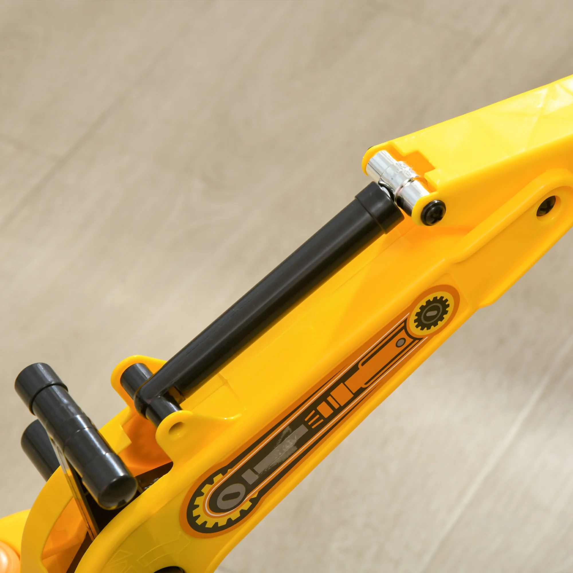 Homcom Excavadora Sin Pedales Para Niños Con Brazo Móvil 78x24x58,5 Cm Amarillo - Image 5