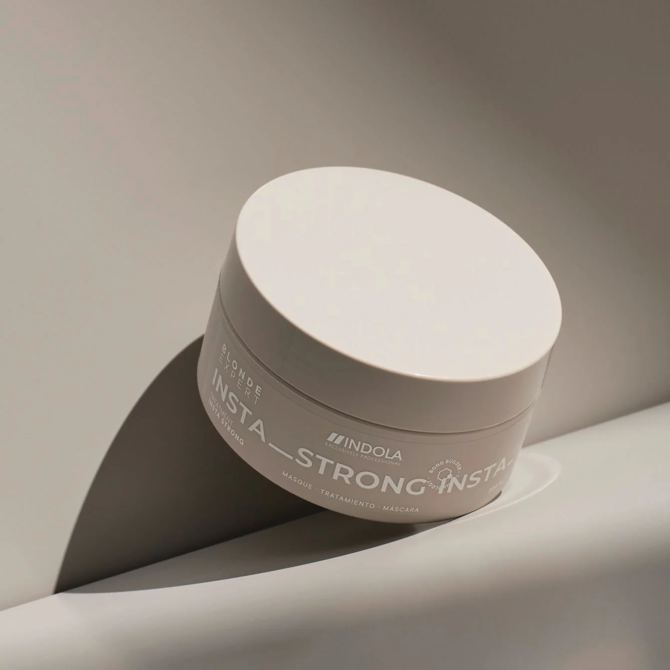 Indola Mascarilla Instastrong Todo Tipo De Rubios Profesional 200ml - Image 5