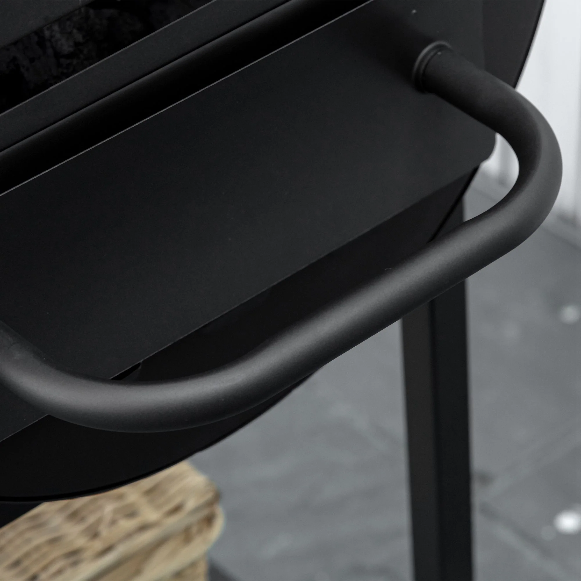 Outsunny Barbacoa De Carbón Con Parrilla Ajustable En Altura Ruedas 90x45x96 Cm - Image 5