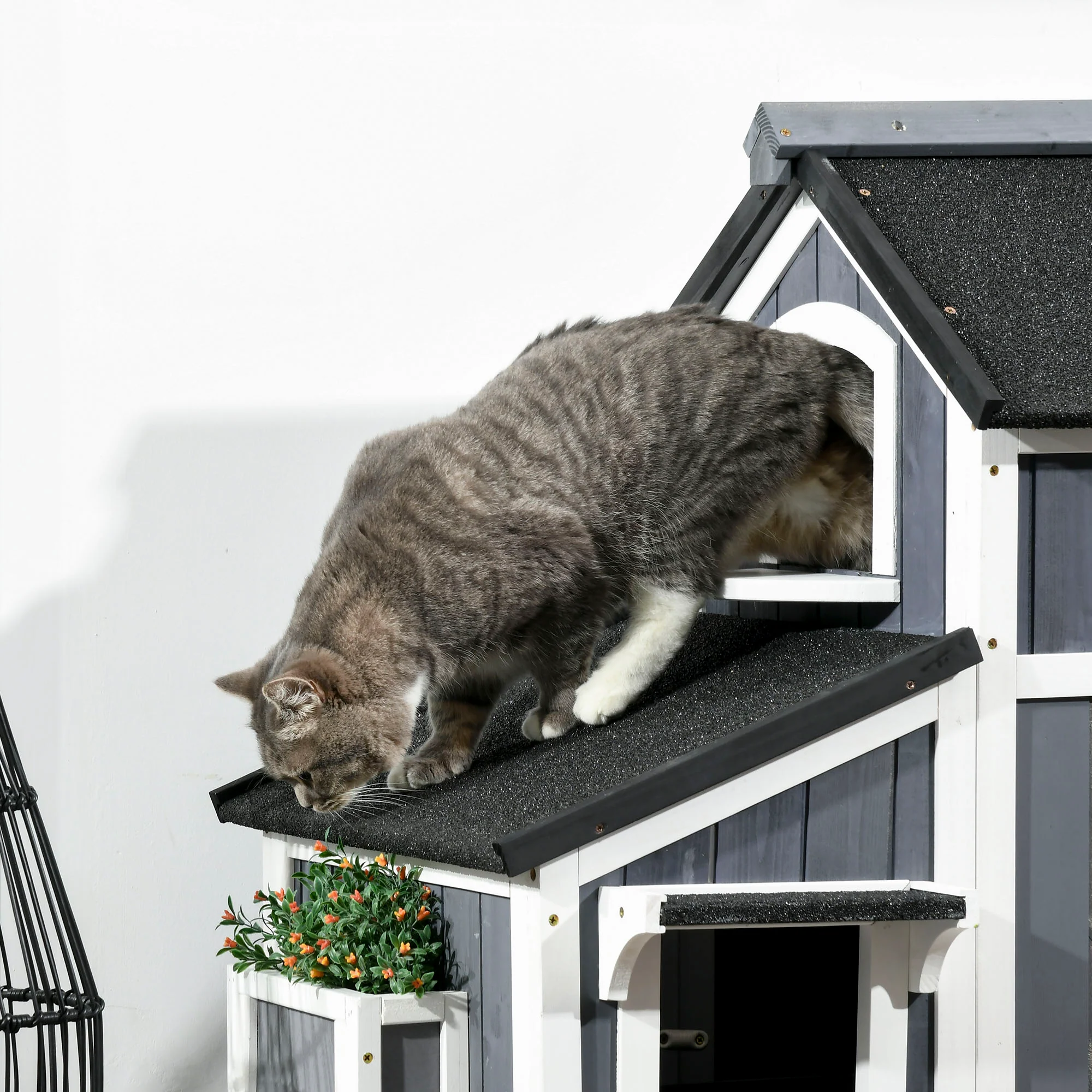 Pawhut Caseta Para Gatos De Madera De 2 Niveles Con Macetero 96x65x85,5 Cm Gris - Image 5