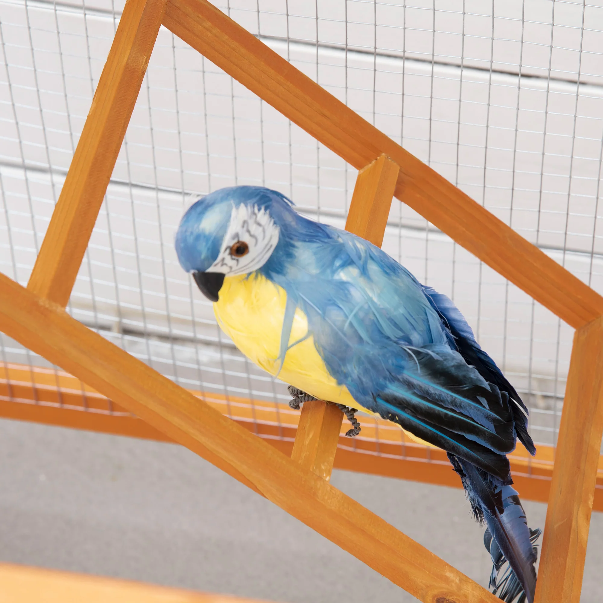 Pawhut Jaula Para Pájaros De Madera Con Bandeja Extraíble Techo Asfáltico - Image 5